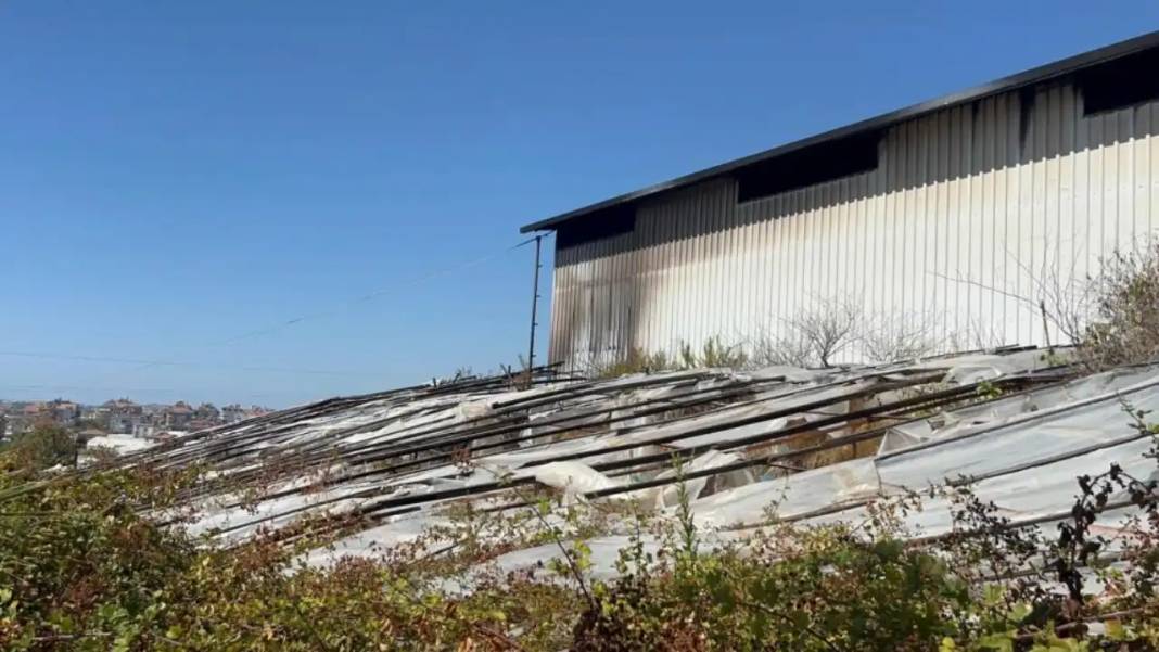 Serada Başlayan Alevler Kimyasal Deposuna Sıçradı 4